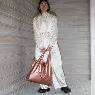 Borsa Shopping Bag METALLIC Rose Gold con Zip Pocket | LOQI
